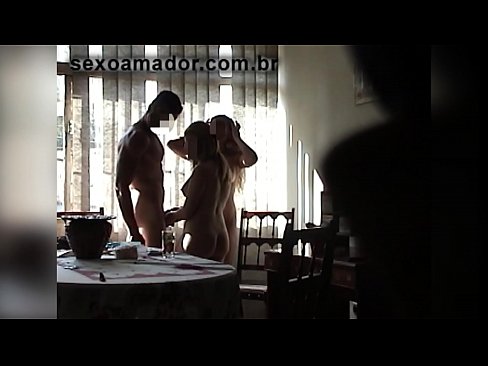 ❤️ Sexu-lagunek gizon erraldoi bat eta hirukote batera gonbidatzen dituzte berarekin ❤  Sexua gurean eu.nastypornpics-com.ru ❌️