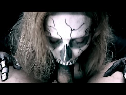 ❤️ Deabru neska bere aho beltzarekin oilarra xurgatzen eta esperma irensten. ❤  Sexua gurean eu.nastypornpics-com.ru ❌️